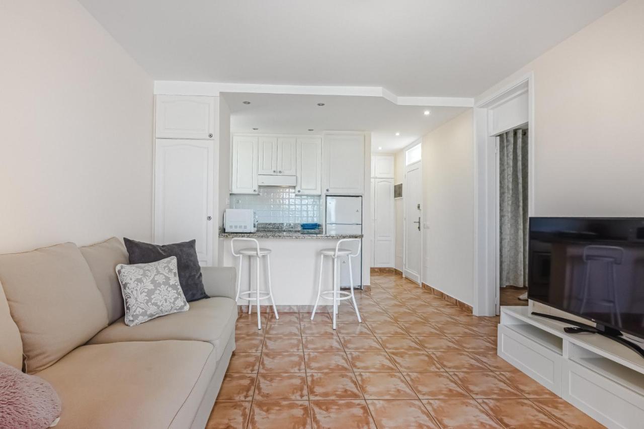 Apartment Apart America - 150 Meters From The Beach, Free Wi-Fi Arona  Exterior photo